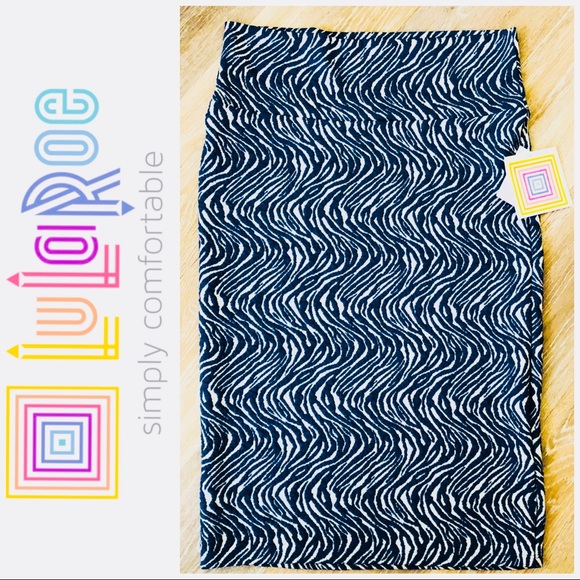 LuLaRoe Cassie Pencil Skirt Small - Picture 5 of 5